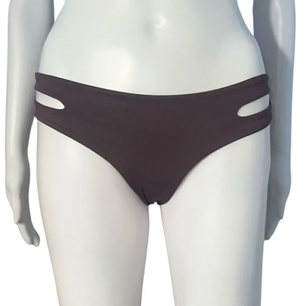 l*Ispace Side Cut-Out Bikini Bottom - Picture 2 of 10